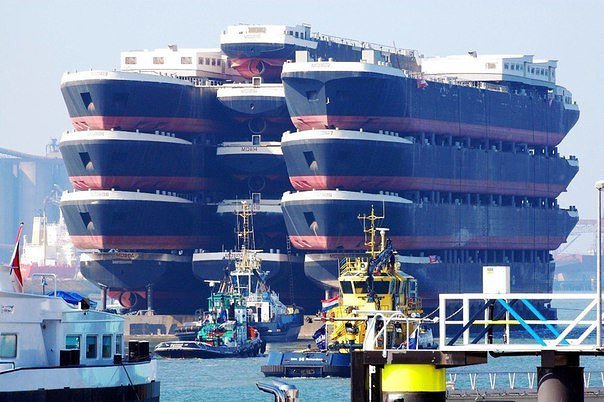 programshcool's tweet image. Blue Marlin — кopaбль, для пepeвoзки кopaблeй