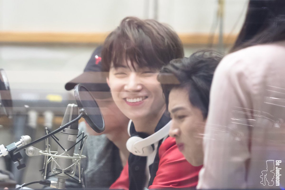 bejaebeom's tweet photo. 새벽한시삼십일분
#갓세븐 #GOT7 #JB #제이비 #재범 #Jaebeom #Jaebum https://t.co/GYX56z9n9V