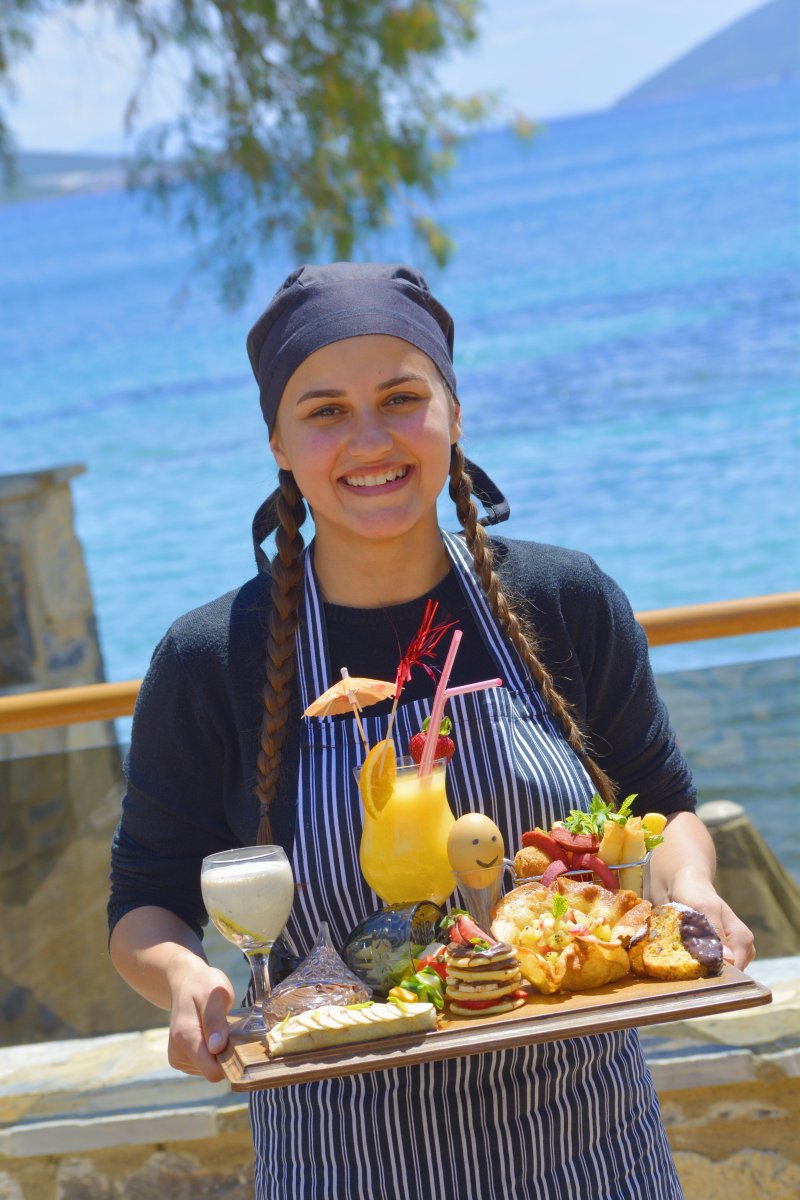 #AzkaOtel #Bodrum #BardakçıKoyu #SerpmeKahvaltı #KidsBreakfast