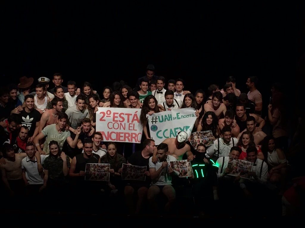 2¤ de ccafyde lanza un reto al resto de cursos. Podéis superar esta foto? #UAHseEncierra #RegulacionProfesionalYa