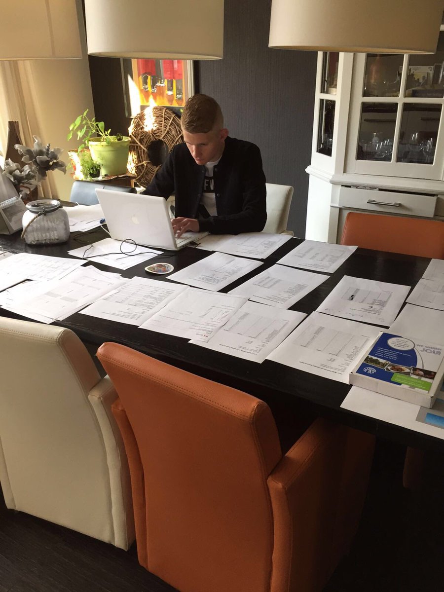 Puntjes op de i zetten voor familie &amp; vriendentoernooi ckv spirit!
Morgen welkom vanaf 11 uur aan  Overhorsterweg.