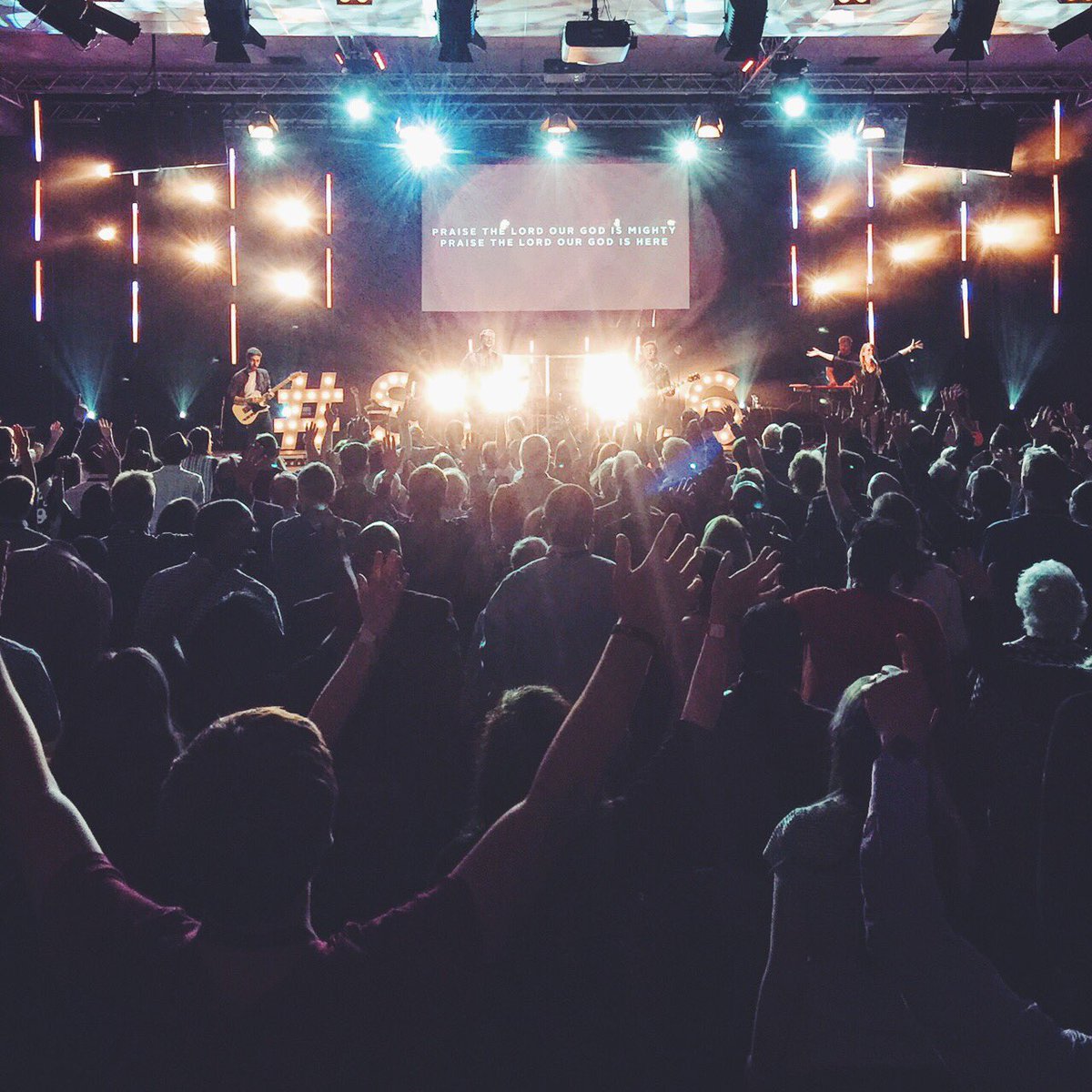 worshipcentral tweet picture