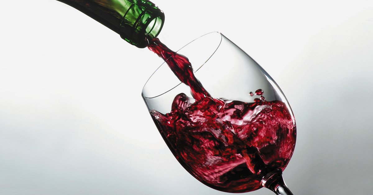 RedLionRedLion's tweet photo. Celebrate #WineWednesday in style. We’ve got additional discounts on selected bottles of wine. Bottoms up! https://t.co/kxWkwl70Pn