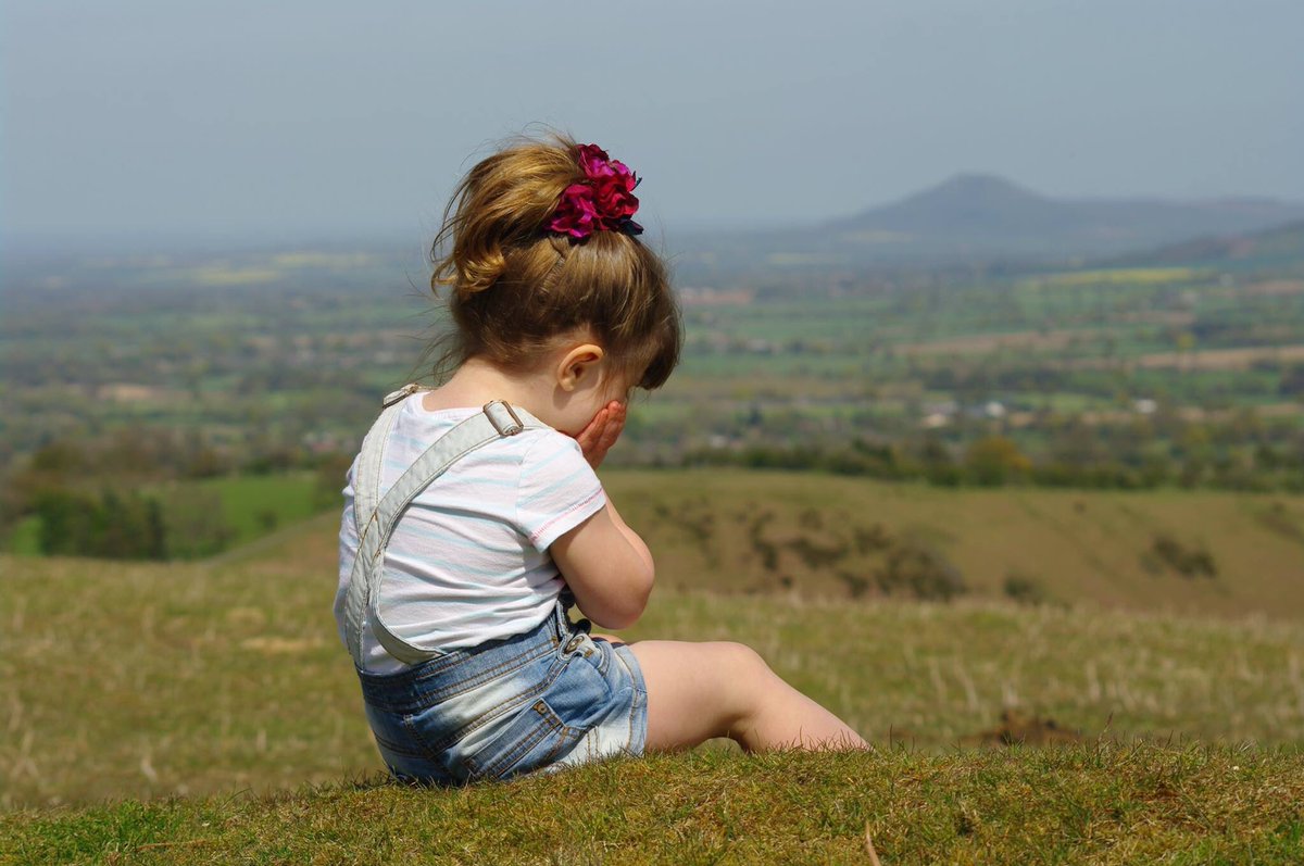 zippy800's tweet photo. Thinking 💕 #lillyrose #childmodel https://t.co/FzV98Djbt5
