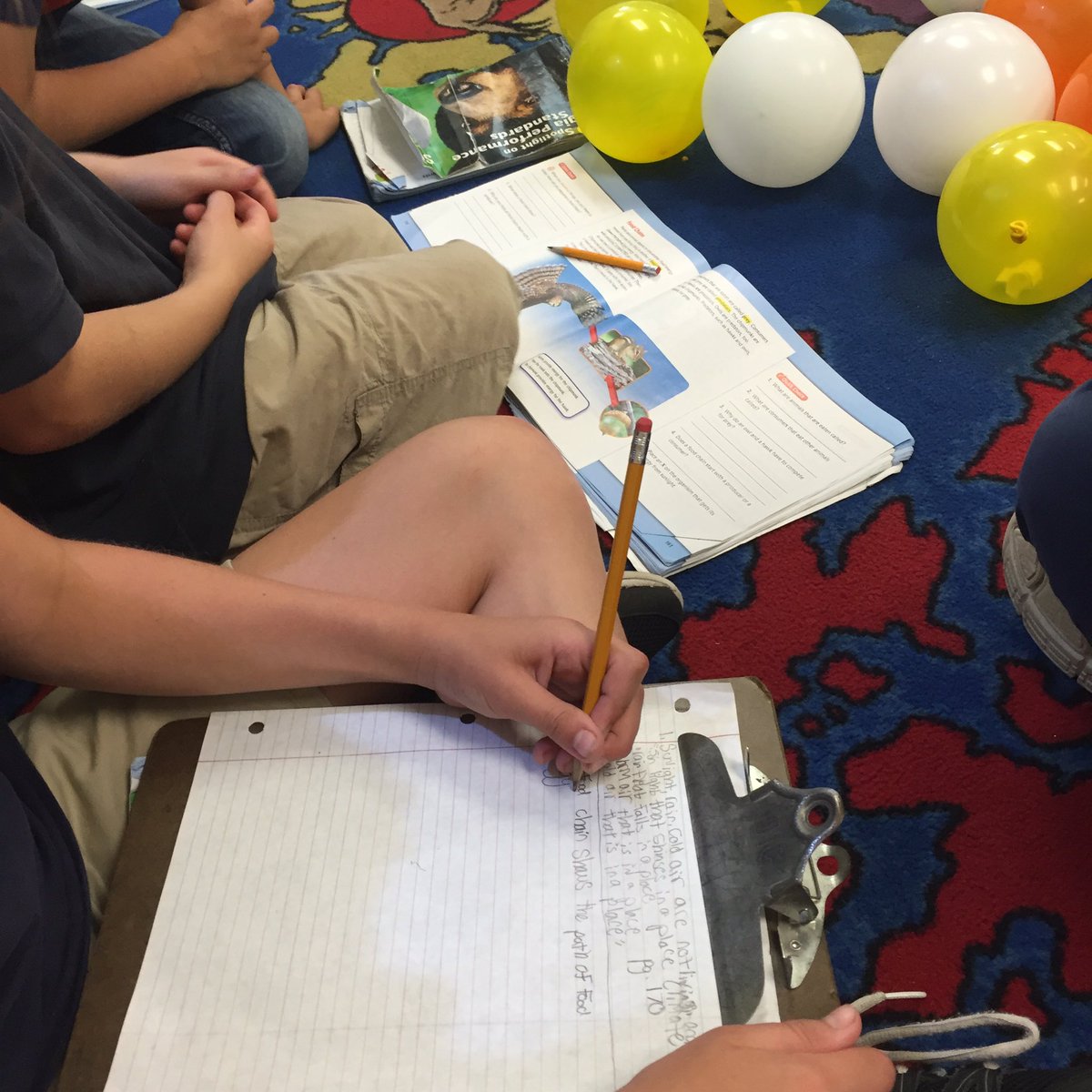 mcarldscs's tweet photo. Popping for knowledge 🎈 shout out to @kimwood4353 for the idea! https://t.co/tiFfMp1O1H