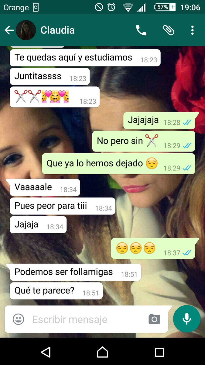 NereaSM11's tweet photo. Cuando tú y tu amiga tenéis un problema cerebral @ClaudiaSM25 😂😂😂😂 https://t.co/qnb5PSwTeD