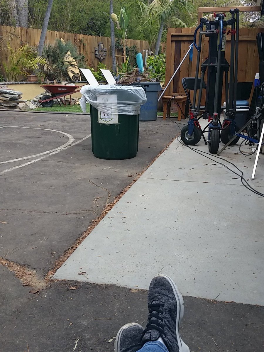 MushKat's tweet photo. As much as I love puttering around in my garden, it feels good to be back on-set. #LastFiveDays #NextThreeDays https://t.co/4cZTDUTCAQ