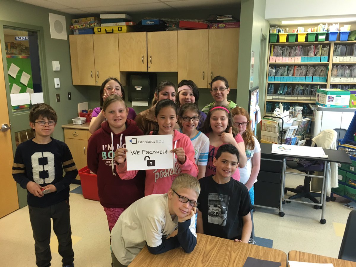 ddfish's tweet photo. Grade 5/6's were able to #breakoutedu today! Gr.6's won with 12:53 left! #SNCDSB #STMS https://t.co/zurG34Uk0l
