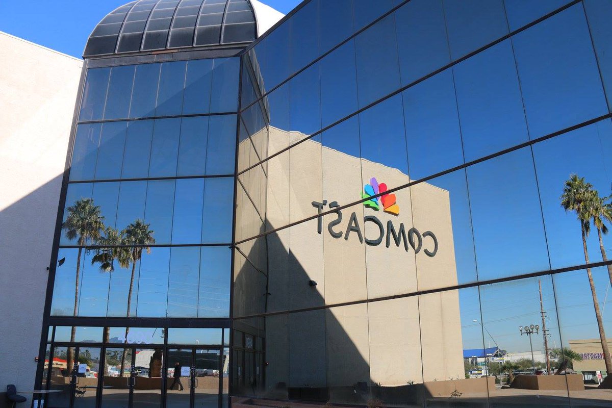 ComcastTucson's tweet photo. Customer support center in Tucson - grand opening this week. #ComcastCX #ComcastTucson #VetJobs #BilingualJobs https://t.co/f6UFhcA7Do