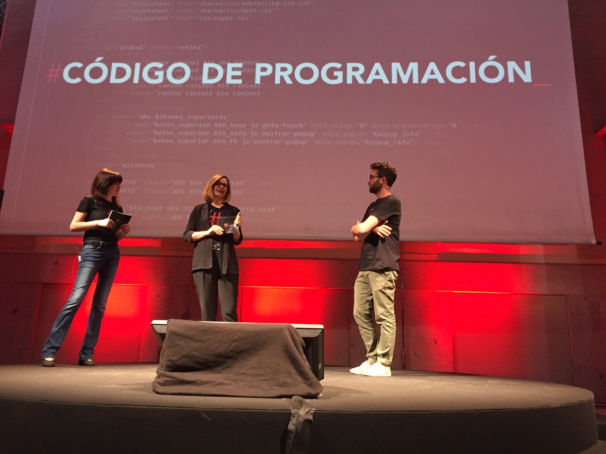 CLMhub's tweet photo. Magdalena Kurtz y Pol Montalban nos hablan de la importancia de la multicanalidad en el #CLM #CLMKnowHow https://t.co/nVGKLGoaZr
