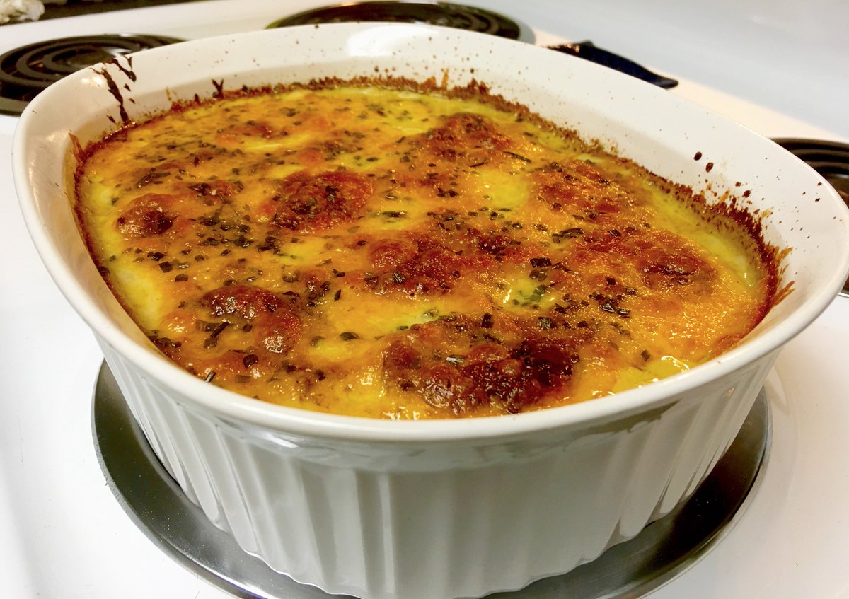 guyintheapron's tweet photo. This is my kind of comfort food... Cheesy Scalloped #Potatoes. #recipe #comfortfood  https://t.co/YGcQiFR1mn https://t.co/oG6lffkx3L