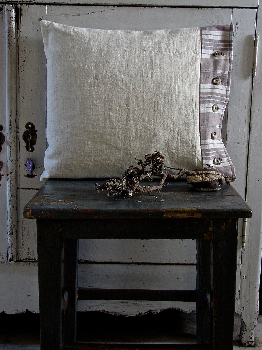 Wild_Crocus's tweet photo. Linen cushion, #lichendyed,#vintage #textiles, soft neutrals, colours to dye for !! mail order: wildcrocus@mail.com https://t.co/iGlLnKhHJ6