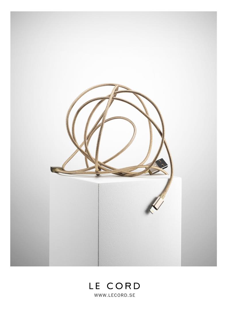 frankbrosdesign's tweet photo. This charge and sync cable in knitted fabric by @lecordcables is designed to work with your iPhone, iPod and iPad. https://t.co/eyIhEub9Ot