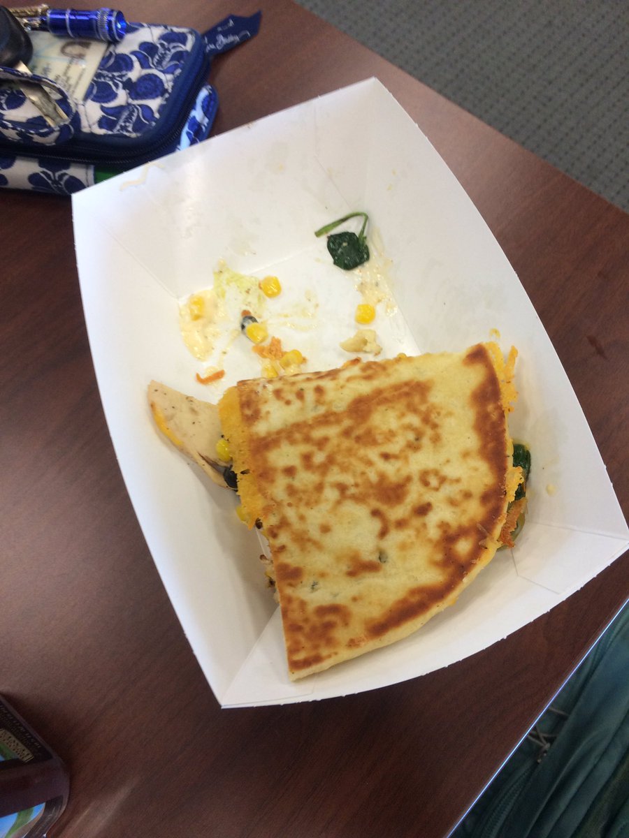 MonicaGagne3's tweet photo. When the meal is cut perfectly so you can eat exactly half. @TweetsbyRy #learningtoaccept https://t.co/MNF8M7CW9S