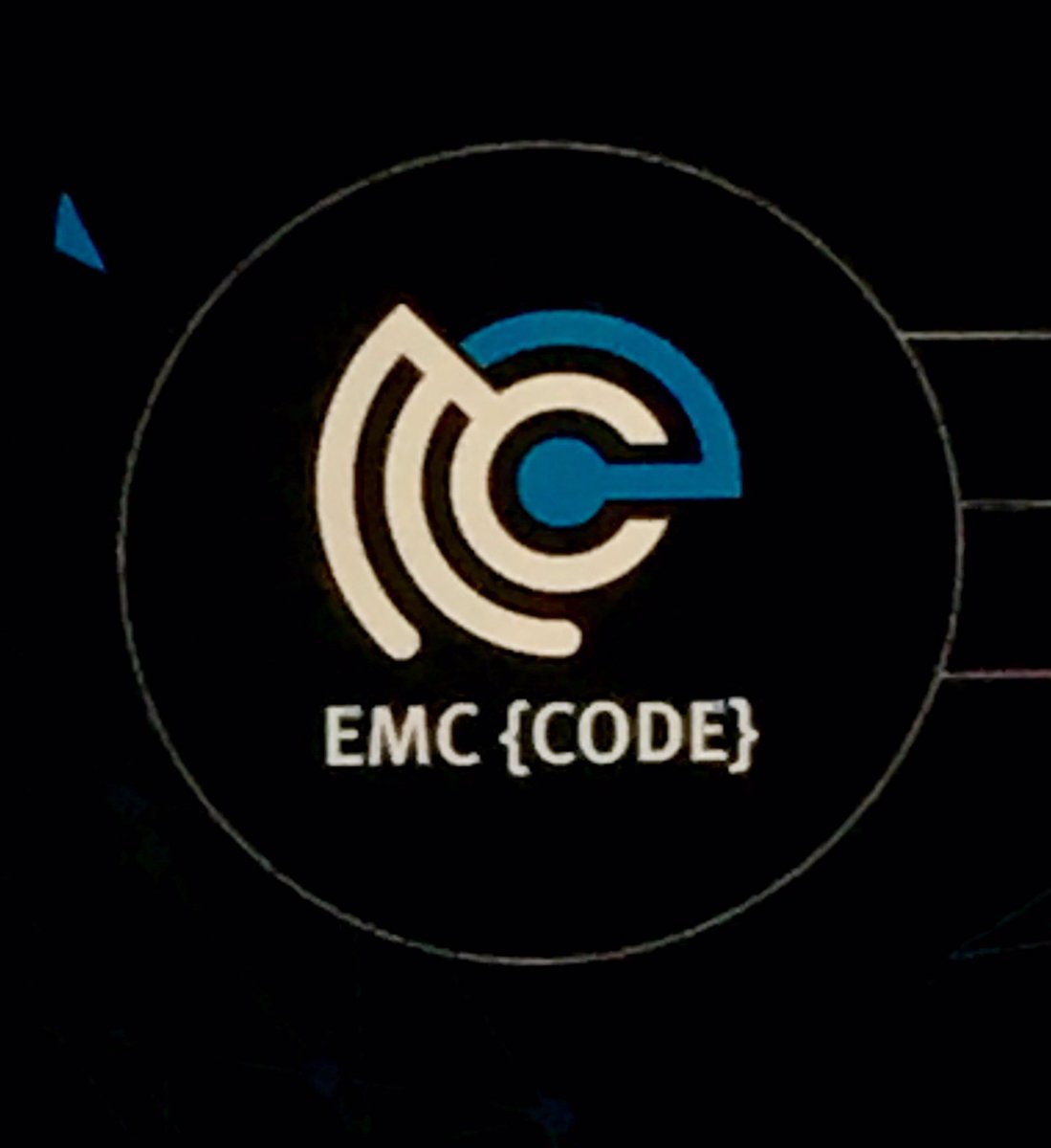 hhkveseth's tweet photo. @EMCcode gets primetime visibility at the general session! #OpenSource #EMCWORLD #EMCCode https://t.co/1BxZo6iSzQ