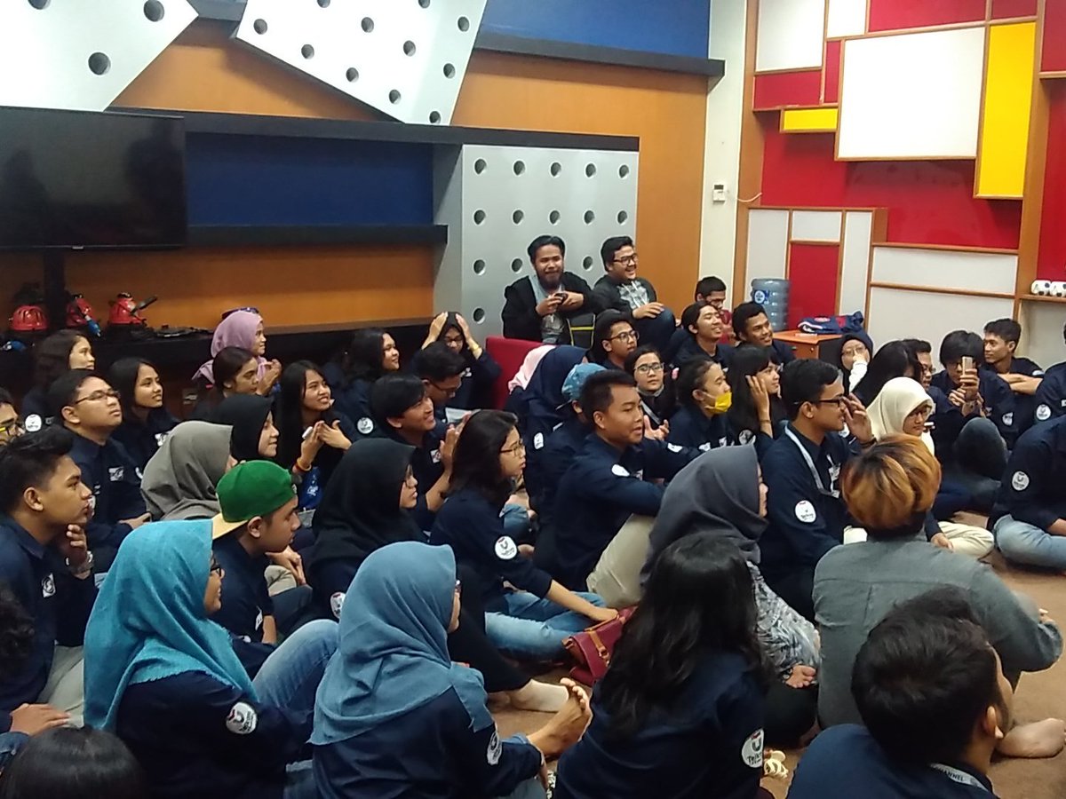 IKOMCHANNEL's tweet photo. Tetap Kompak, Tetap Solid. 
Karena IKOM CHANNEL, #MoreThanCrew 🎉😊💗 https://t.co/RnepPQrf93
