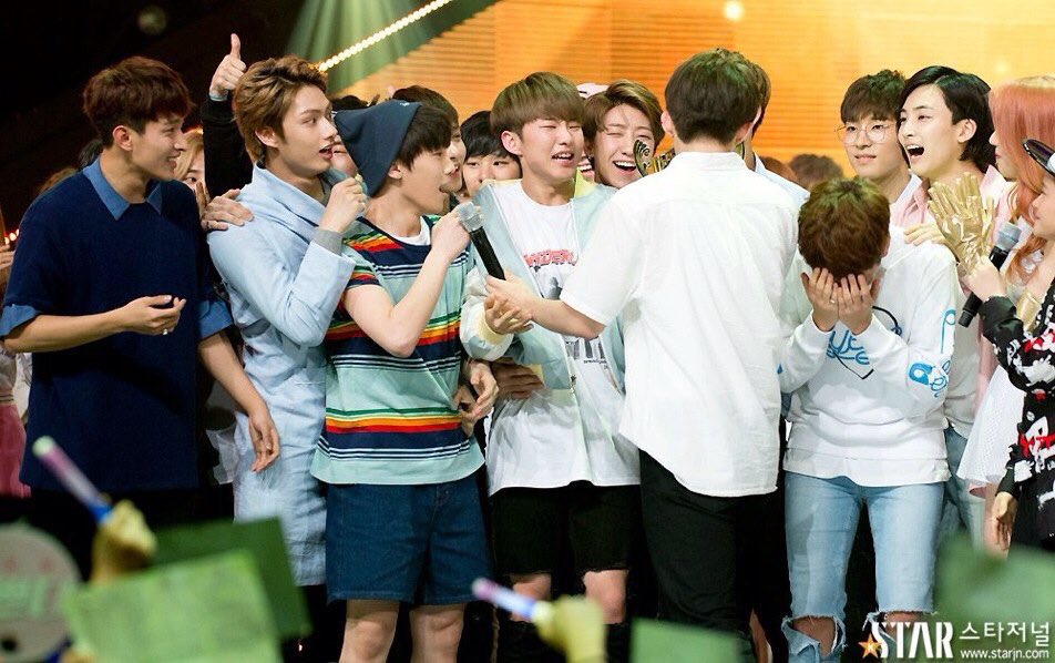 PositiveCarat's tweet photo. 160504 #SEVENTEEN1stWin Always remember, never lose faith, always be hopeful and dreams will come true. https://t.co/BcwKaeLWFt