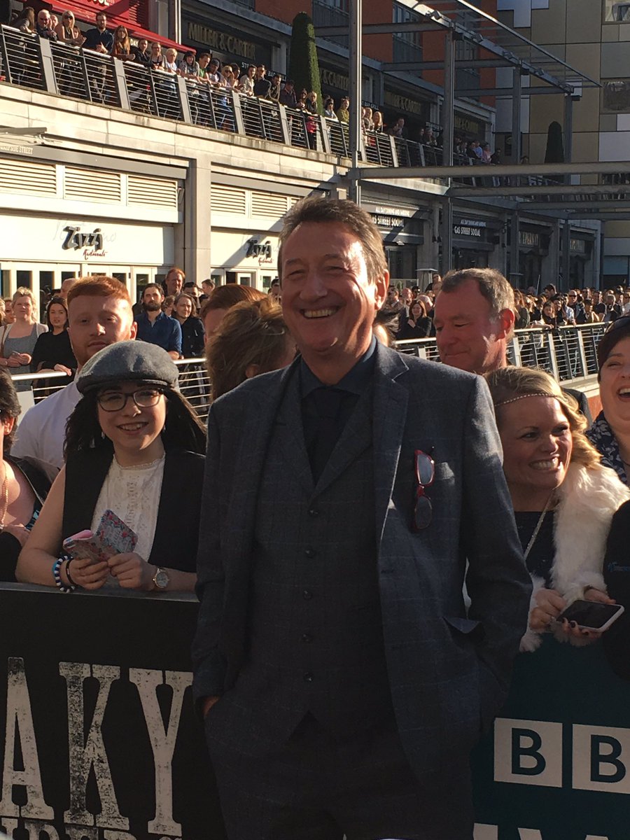 BhamUpdates's tweet image. The cast of Peaky Blinders and the creator Steven Knight on the red carpet of the premiere at the Mailbox #PeakyBrum