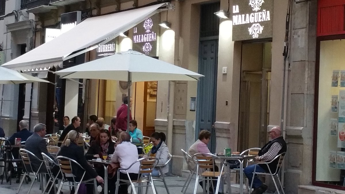 Tarde de chocolate y tejeringos en La Malagueña.