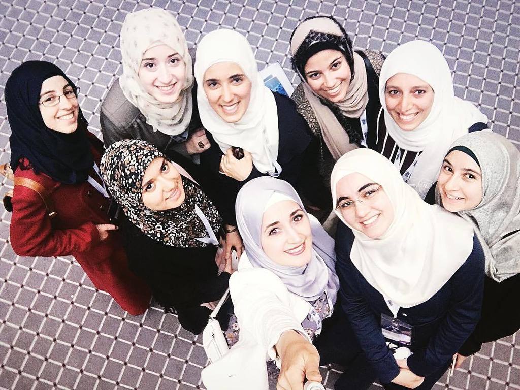 AlaHamdann's tweet photo. “One who smiles rather than rages is always the stronger.” 💪🏼
.
#LoveThem #Travelers #whileinturkey #منتدى_الشرق 🌸 https://t.co/lz7qlBB4Q7