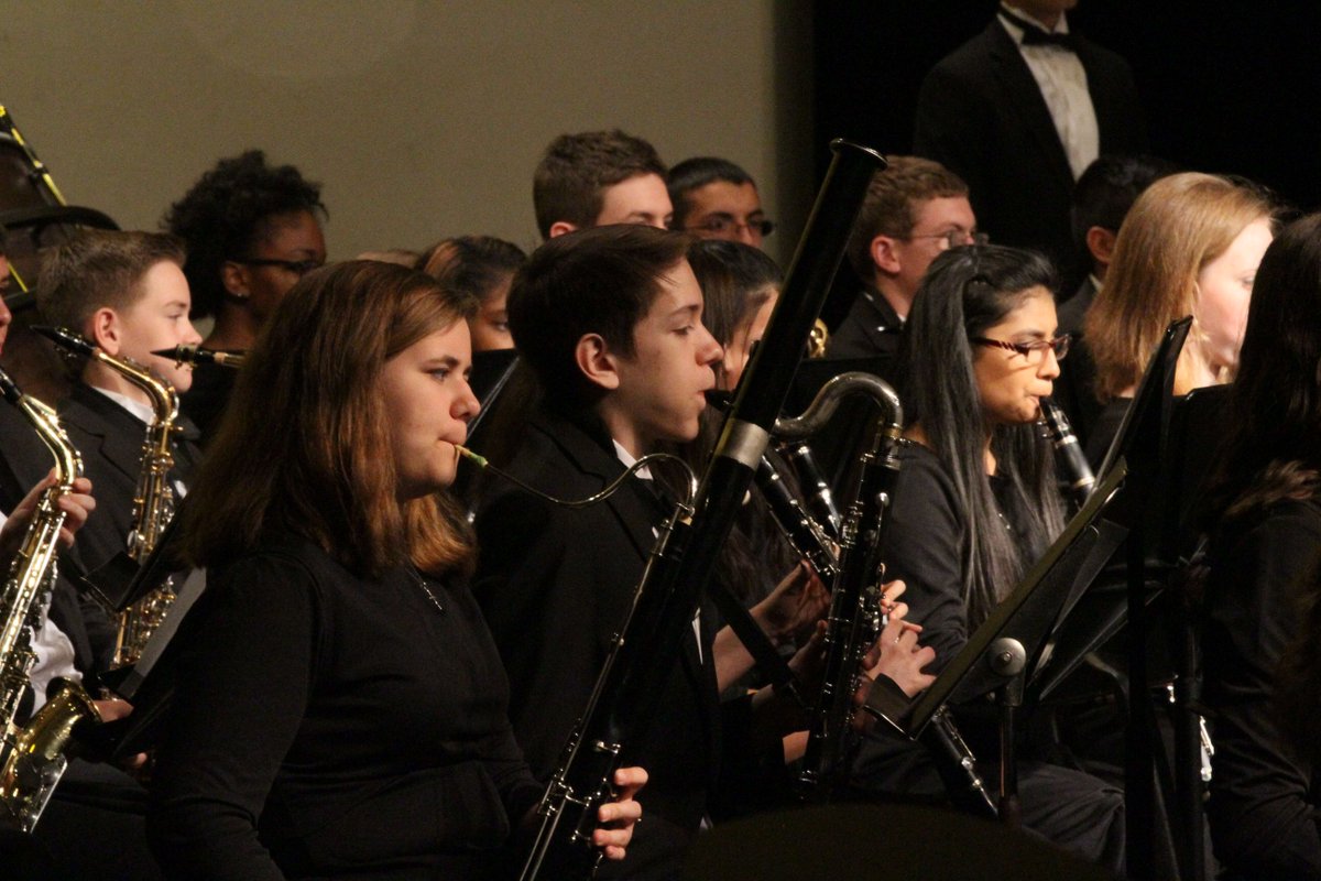 McAuleyMacs's tweet photo. On April 28, the @BrotherRice & McAuley Band held their spring concert! #BandMAC Pics: https://t.co/DFKyVNvvOx https://t.co/rMLR6tp1aG