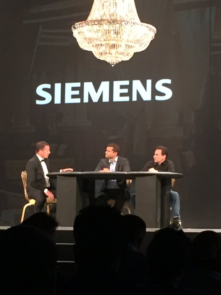 JoachimHanka's tweet photo. Great to see German customer on the Mainstage at @EMCworld @DinkoEror #EMCWorldGER @emc_de #emcgermanyrocks #Siemens https://t.co/SKRCn1pz44
