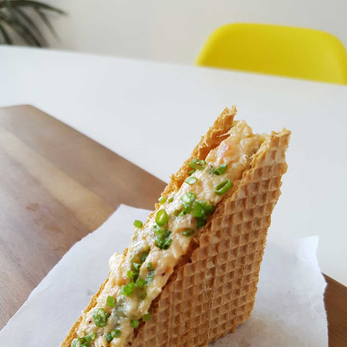 Corte de ensaladilla russa en #labarradetheparmentiers