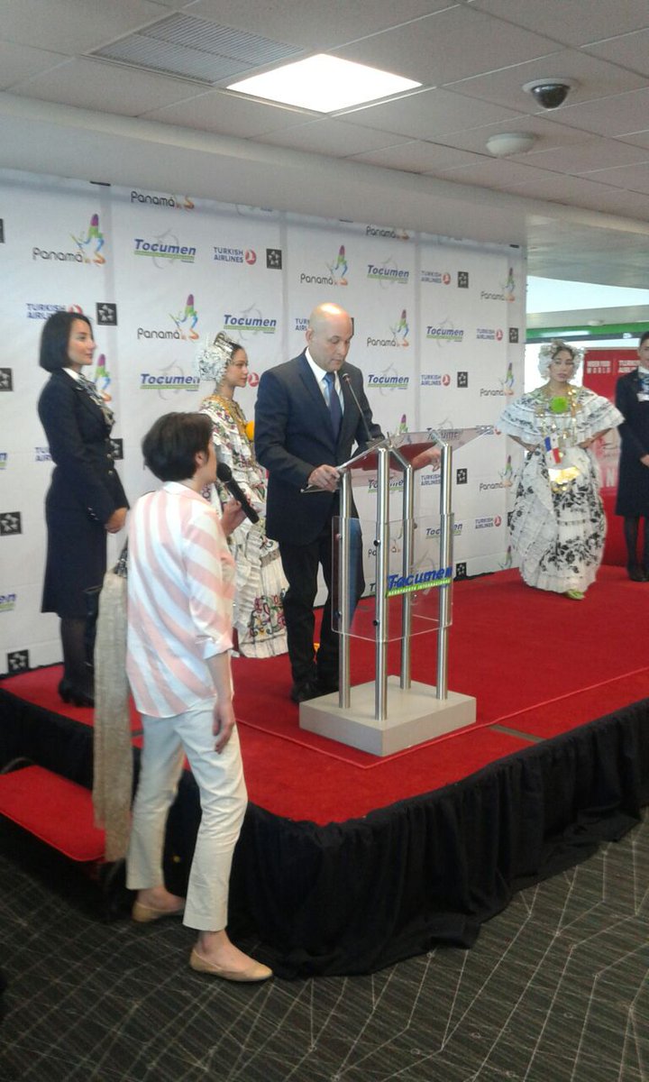 ATP_panama's tweet photo. Ministro Gustavo Him le da la bienvenida a nuestro  país a la aerolinea @TurkishAirlines. https://t.co/oT9f2ZHdSt