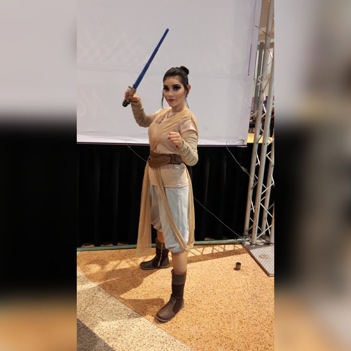 spapirifacttik's tweet photo. ¡Feliz Día Internacional de Star Wars! May the 4th be with you! #maytheforcebewithyou https://t.co/N2UBcLQmpo
