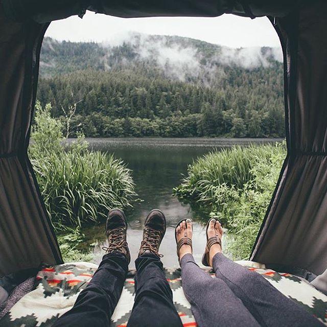 camp_collective's tweet photo. Embracing nature with the one you love. Photo by @fursty. Always Exploring! #hike #hiking #camping #camp_collective https://t.co/vUaAmjmlrL