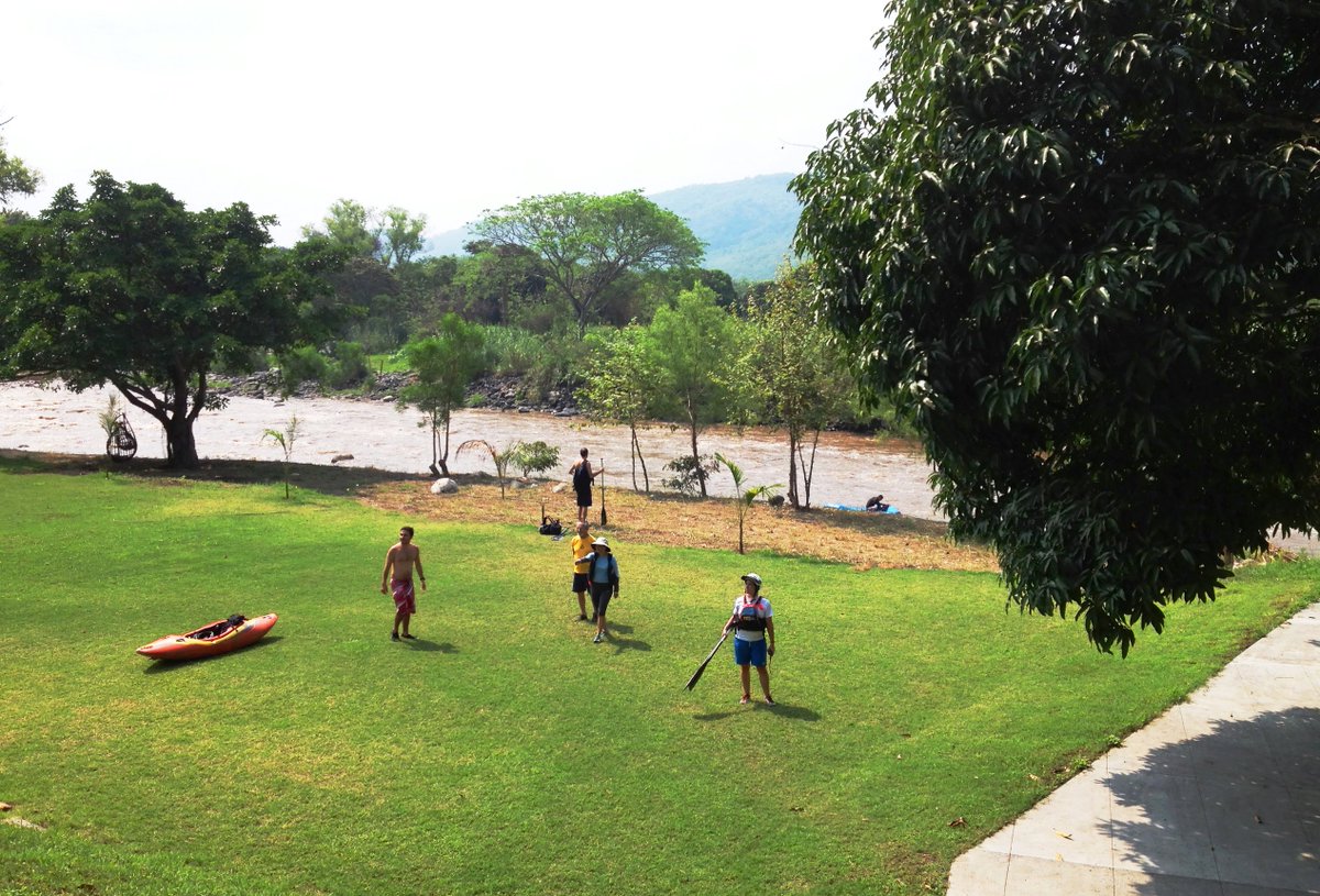 ChichakiHotel's tweet photo. #Aventura #Rafting? para las damas extremas tenemos el pqt ideal! #DíadelasMadres en #Chichaki #VeracruzIncomparable https://t.co/yn4N1kmXGN