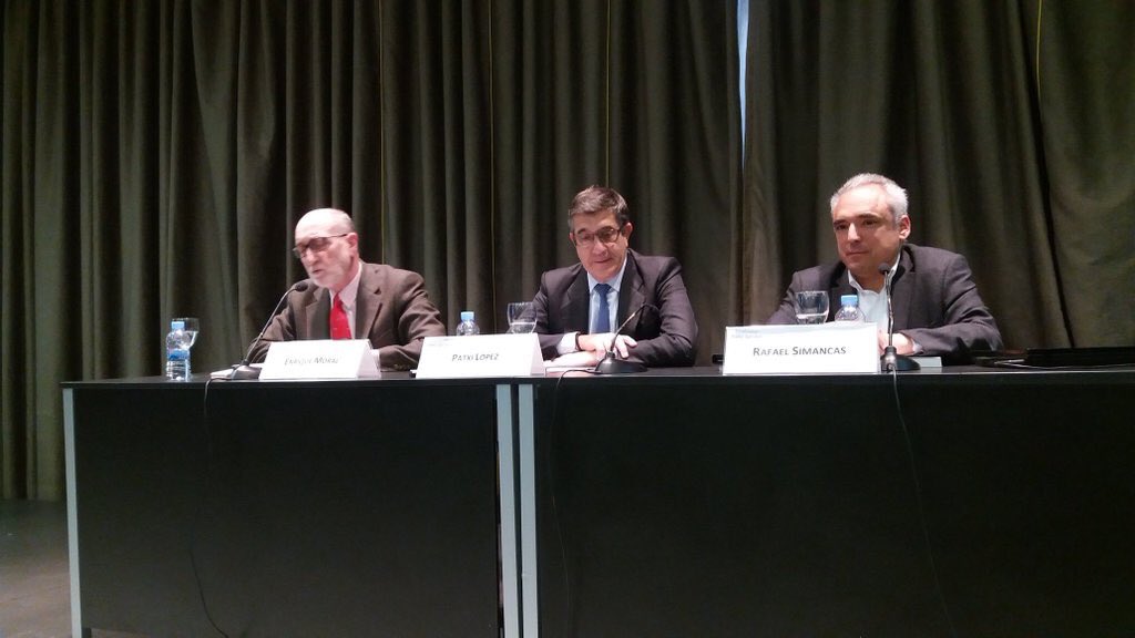 SimancasRafael's tweet photo. Presentación en @cbamadrid del libro sobre #Meabe de la @fpabloiglesias con @patxilopez y Enrique Moral https://t.co/2vg622qPx5