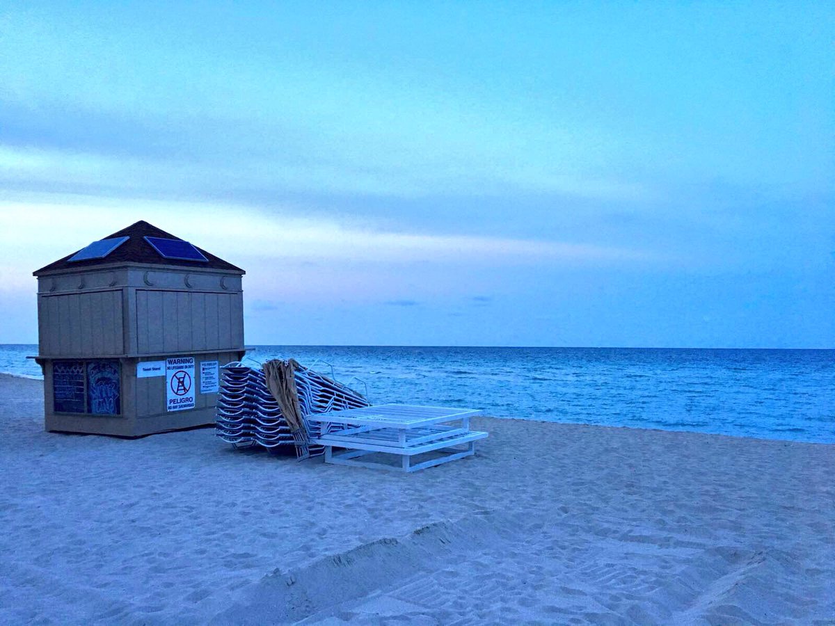Carmela_CC's tweet photo. #Ms305 #ImInMiamiBitch #FortLauderdaleBeach #MiamiBeach #Miami ✌🏼️🌮☀️ https://t.co/paTsMGS1y7