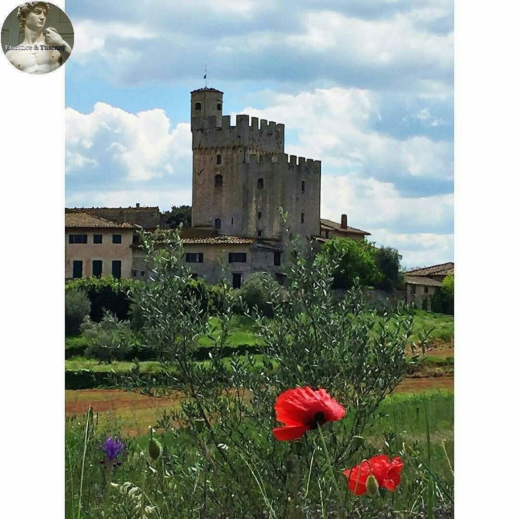 InstaPic by florenceandtuscanyforyou: The Chiocciola Castle was  one of the many medieval fortress near Monteriggio…