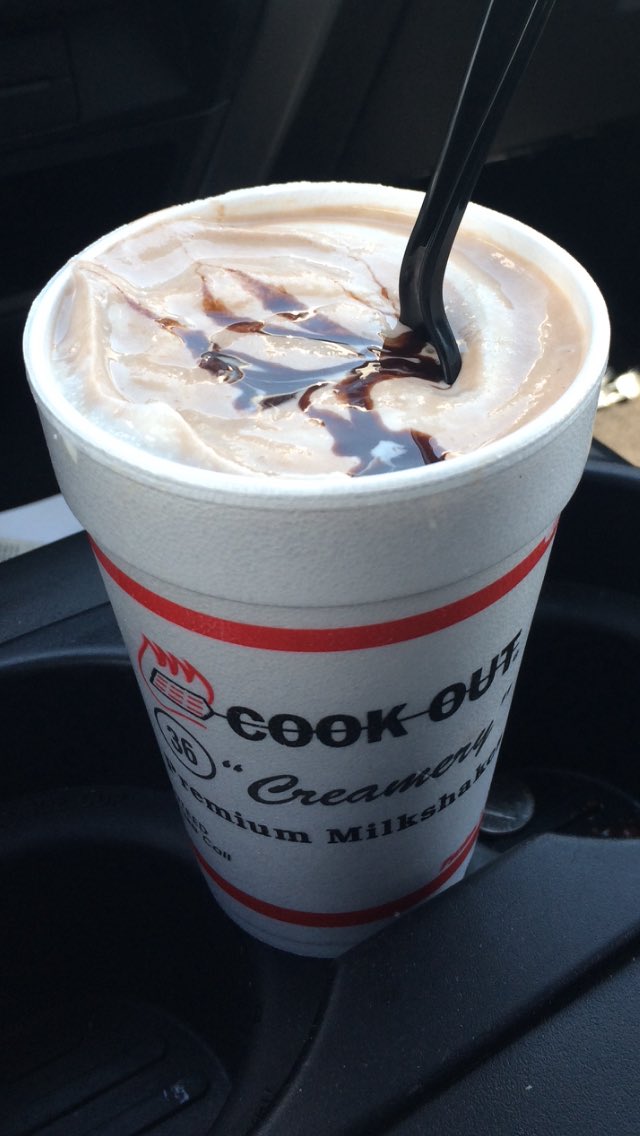 coachcraw4d's tweet photo. Greetings! Had to have a little Energy before the #SpringPracticeTour makes yet another stop! #BananaFudge 😎💯 https://t.co/xYNFohSe2x