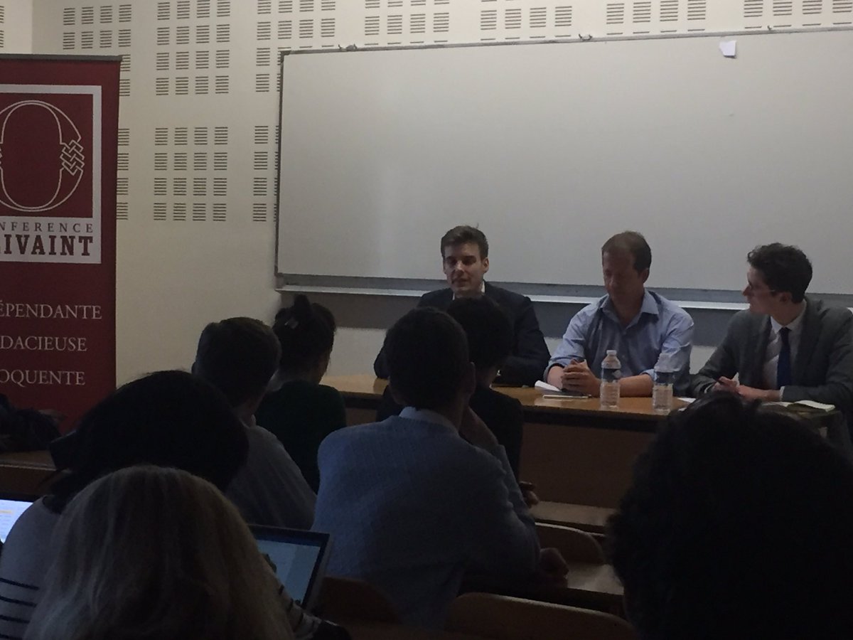 SFL_Paris's tweet photo. SFL-Paris écoute @RobinRivaton et @aurelien_veron parler du #libéralisme aujourd'hui et demain en France. https://t.co/s954BDVhI2