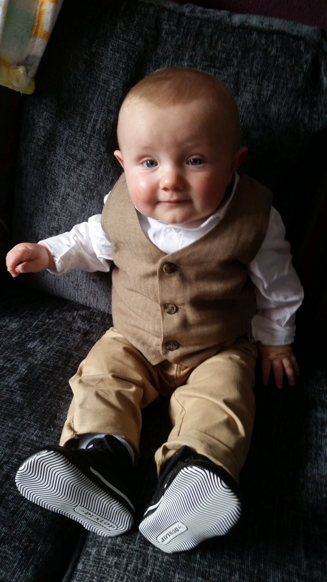 ShelleySanders8's tweet photo. Mummy's #handsomeboy 💙👣 https://t.co/NAnuIyDESt