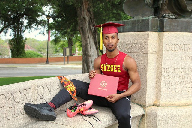 TuskegeeUniv's tweet photo. Mekal Smith, Psychology #MakeTuskegeeProud #TuskegeeGraduation2016 https://t.co/vVpw4twyCa