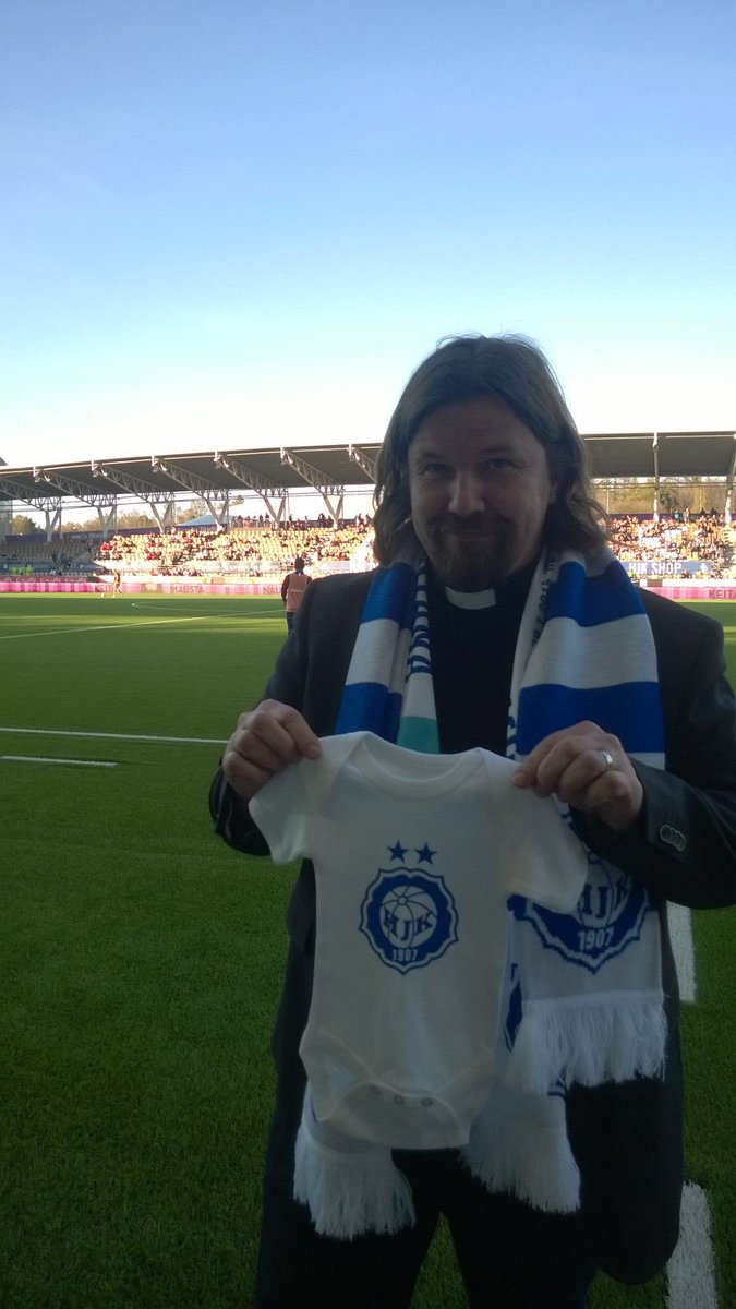 karikanala's tweet photo. @hjkhelsinki muisti poikaa bodylla. Kiitos #kummipeli-yhteistyöstä @mikkonen_m. @akiriihilahti #stadinkummit https://t.co/VZiPH9gJpv