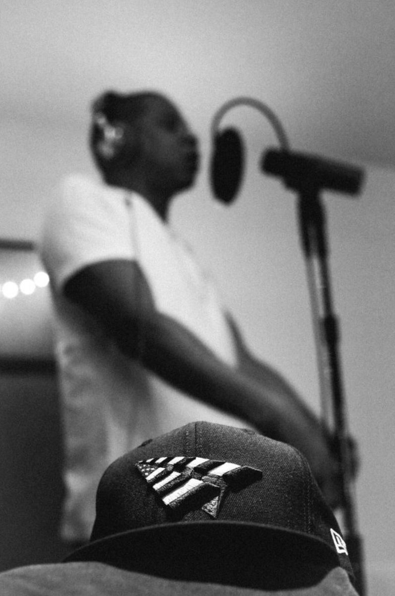 thehatman757's tweet photo. GUESS WHOS BACK IN THE STUDIO @JAY_Z_Daily ITS ABOUT TO BE A PROBLEM IN 2016! #IAMHIPHOP #HOV #DUSSIE #ROCNATION https://t.co/OxXZcLjI6S