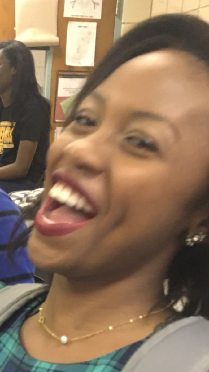 StokesHallom's tweet photo. When your friend telling a story but you know they lying lowkey https://t.co/H2W6lZs2qh