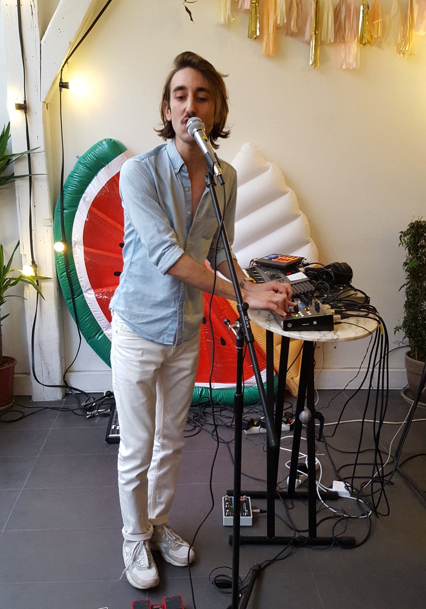 j_cottereau's tweet photo. Party @___Paulette___ #BasilediManski #habitcactus✌✌👌👏 https://t.co/z2dwOKgCz4