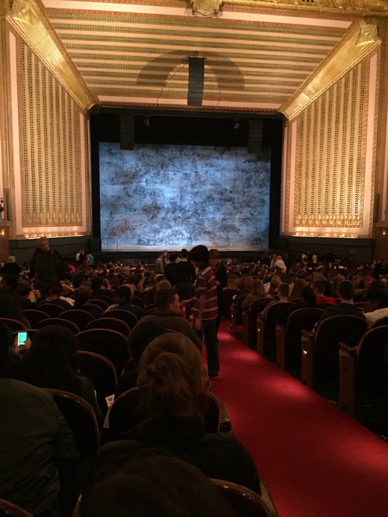 D60WestviewTech's tweet photo. At the Opera w band, orch &amp; chorus #d60learns https://t.co/xHJ40gzp5c