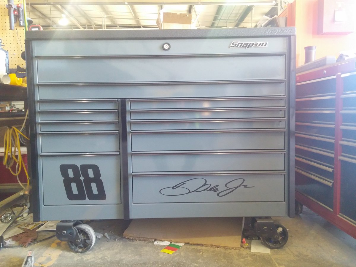 acc2025's tweet photo. @DaleJr Took a little inspiration from the @nationwide88 Gray Ghost for my new toolbox. https://t.co/dy5Xk76iEw