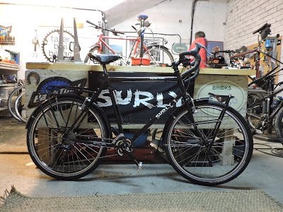 Pizarra_Gorkha's tweet photo. Gracias @osvaldonavia por crear esta pedazo máquina https://t.co/BIGHQ0i6o4 #Polaris #Bike #TallerBiciBilbao https://t.co/wtlRyEC0o1