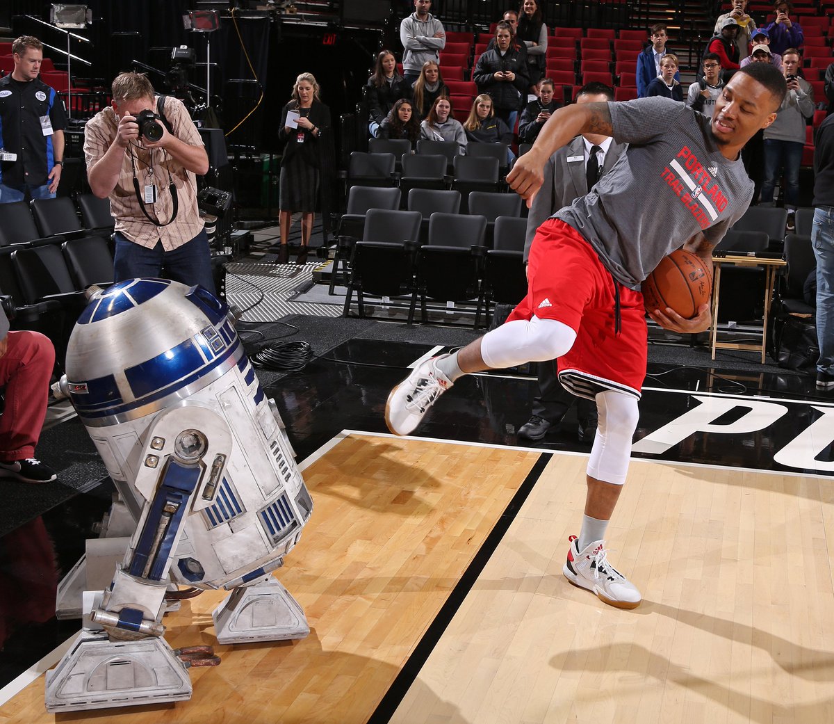 NBA tweet media
