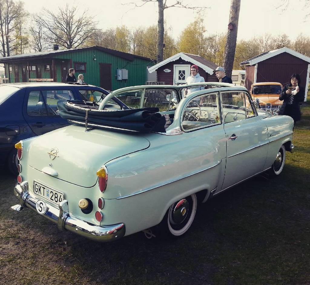 oldcar_photo's tweet photo. A truly lovely #1955 #Opel #covertible in prestine condition. #old #oldcar #Europeancar #cruising #Germany #germanb… https://t.co/hi1UOEfbGL