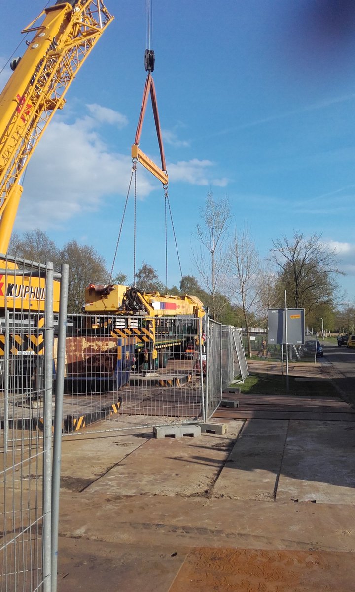 arjanzand's tweet photo. op strand sport naar de werkplaats van strukton https://t.co/AzqfKwrCtn