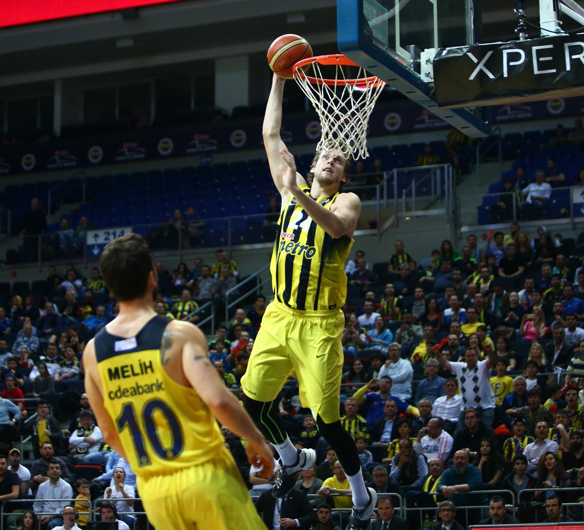 Fenerbahce tweet picture