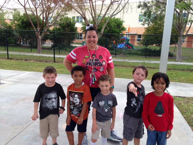HagenRoad's tweet image. @pbcsd A #PreKClass @HagenRoad represented today! The force is strong w/ @michellenavetta's class!  #RoadRunnerSrule